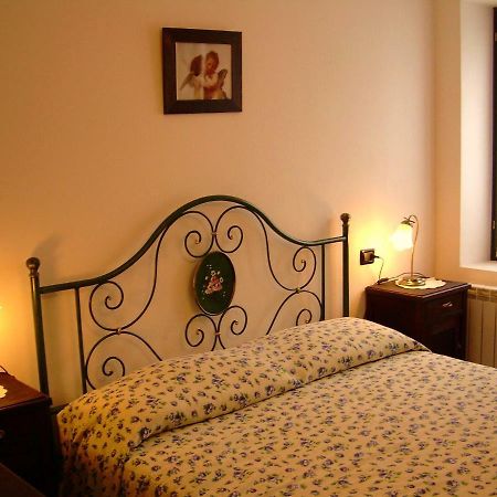 Residenza Antica Corte Villa Picta Buglio in Monte Exterior foto